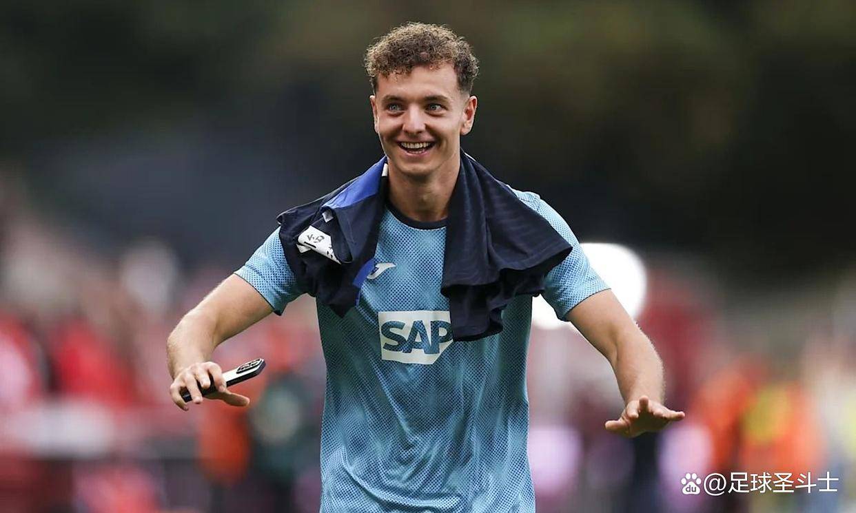 菲斯尼克·阿斯拉尼的续约与逃离条款:一场心照不宣的交易