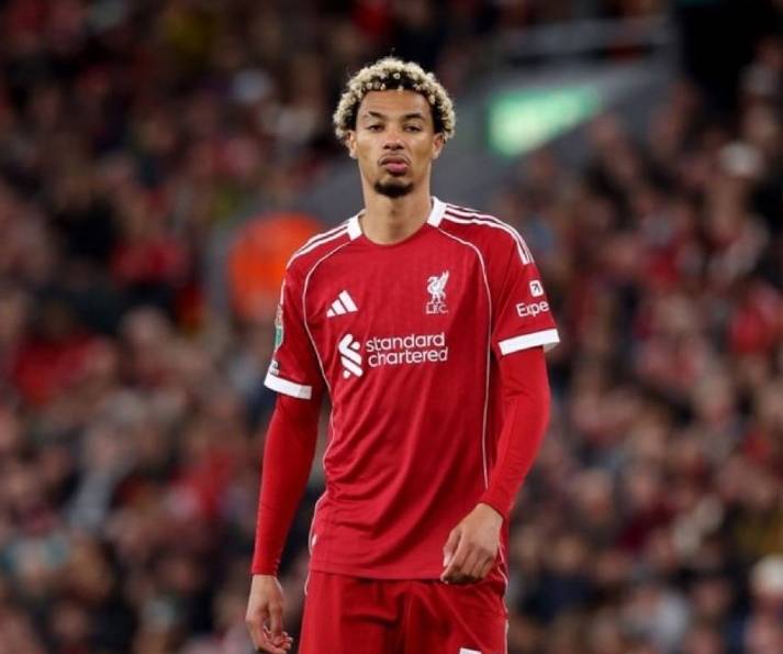 罢训逼宫遭反噬,伊萨克6场0球,斯洛特强捧英超标王让埃基蒂克哑火